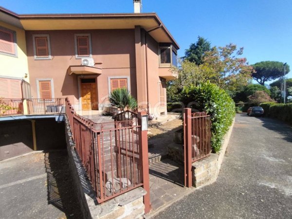 casa indipendente in affitto a Grottaferrata in zona Molara