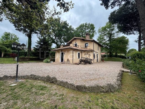 casa indipendente in affitto a Grottaferrata