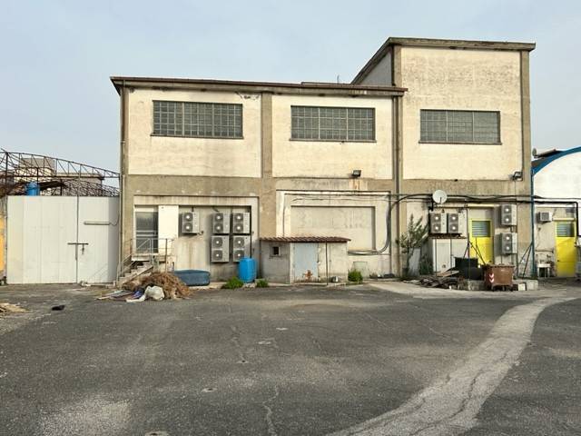 locale commerciale in affitto a Guidonia Montecelio in zona Montecelio