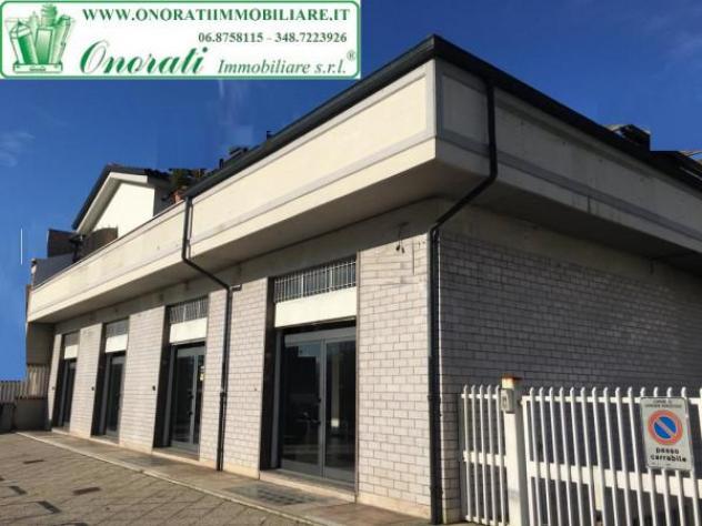 negozio in affitto a Guidonia Montecelio