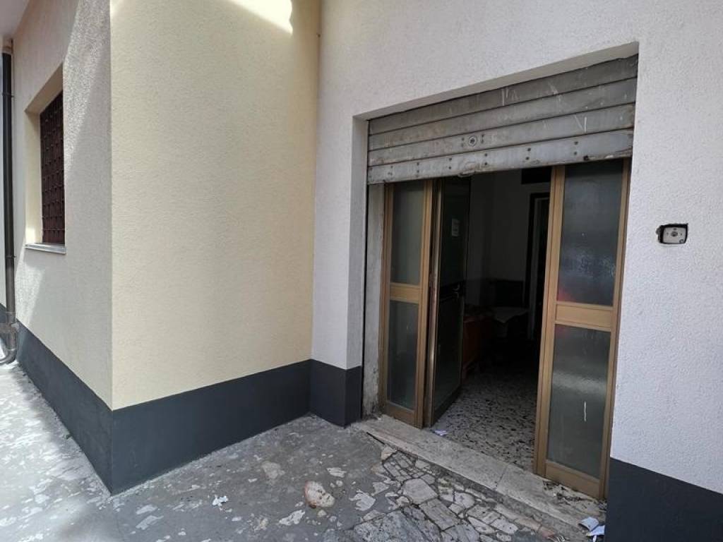 locale commerciale in affitto a Guidonia Montecelio in zona Setteville