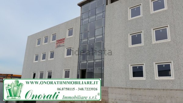 ufficio in affitto a Guidonia Montecelio in zona Guidonia