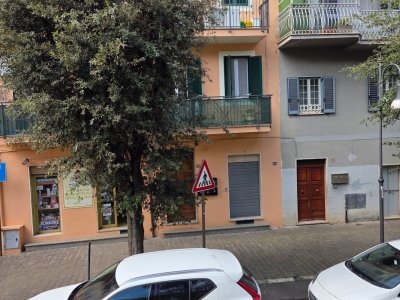 negozio in affitto a Guidonia Montecelio