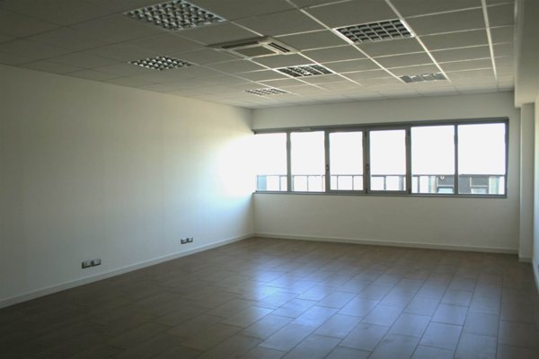 ufficio in affitto a Guidonia Montecelio
