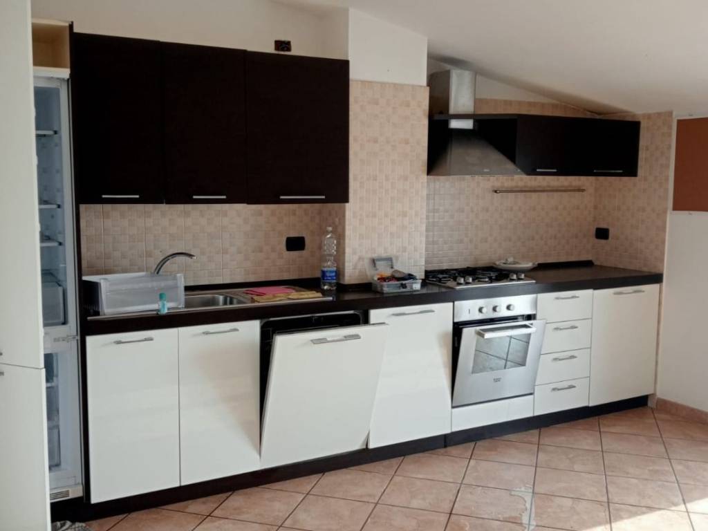 appartamento in affitto a Guidonia Montecelio in zona Villanova