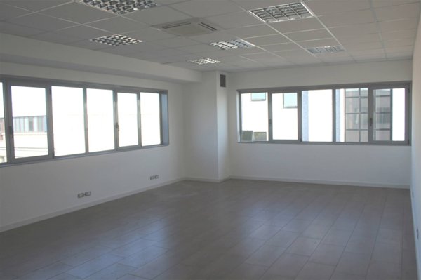 ufficio in affitto a Guidonia Montecelio in zona Setteville