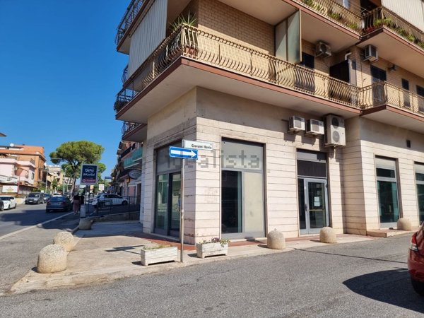 locale commerciale in affitto a Guidonia Montecelio in zona Villanova