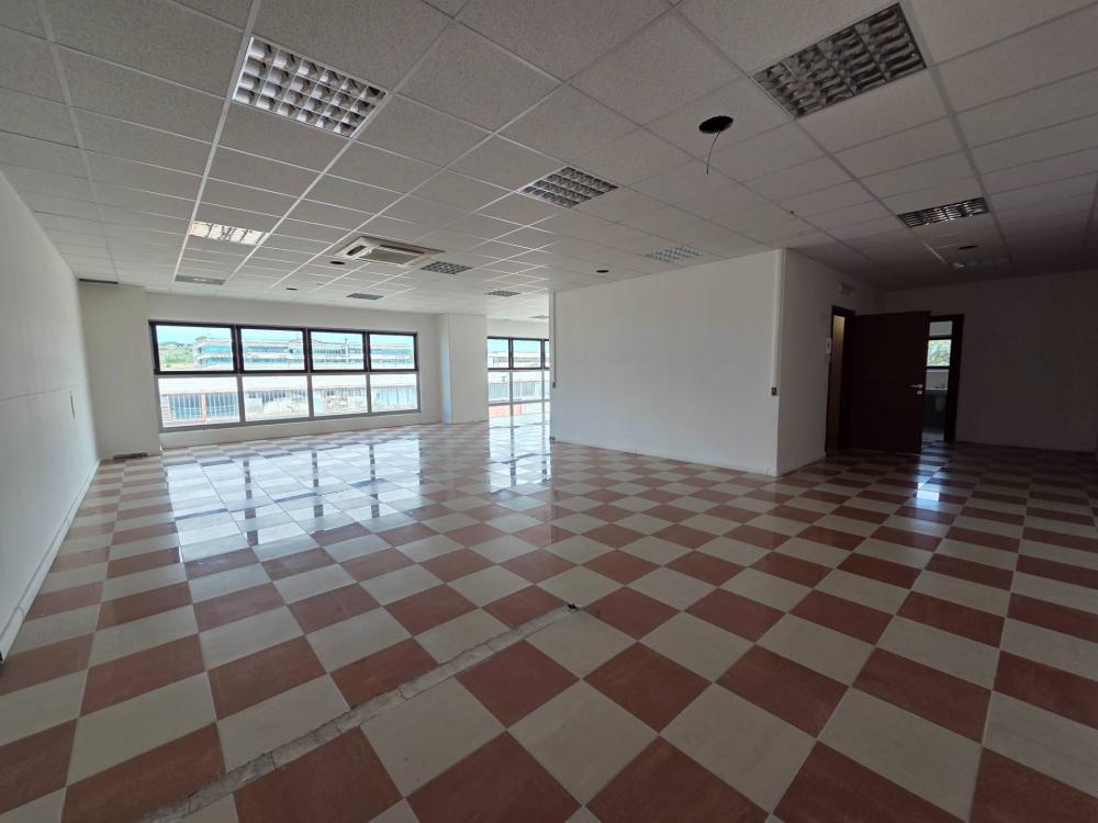 ufficio in affitto a Guidonia Montecelio in zona Guidonia