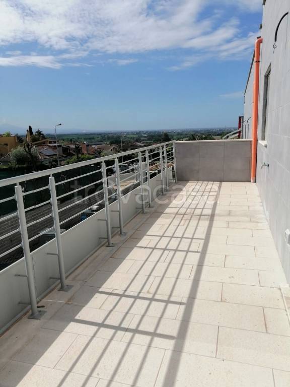 appartamento in affitto a Guidonia Montecelio in zona Colleverde