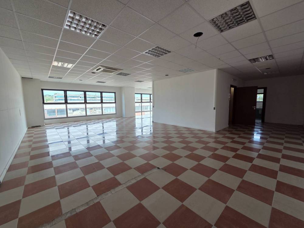 ufficio in affitto a Guidonia Montecelio in zona Guidonia