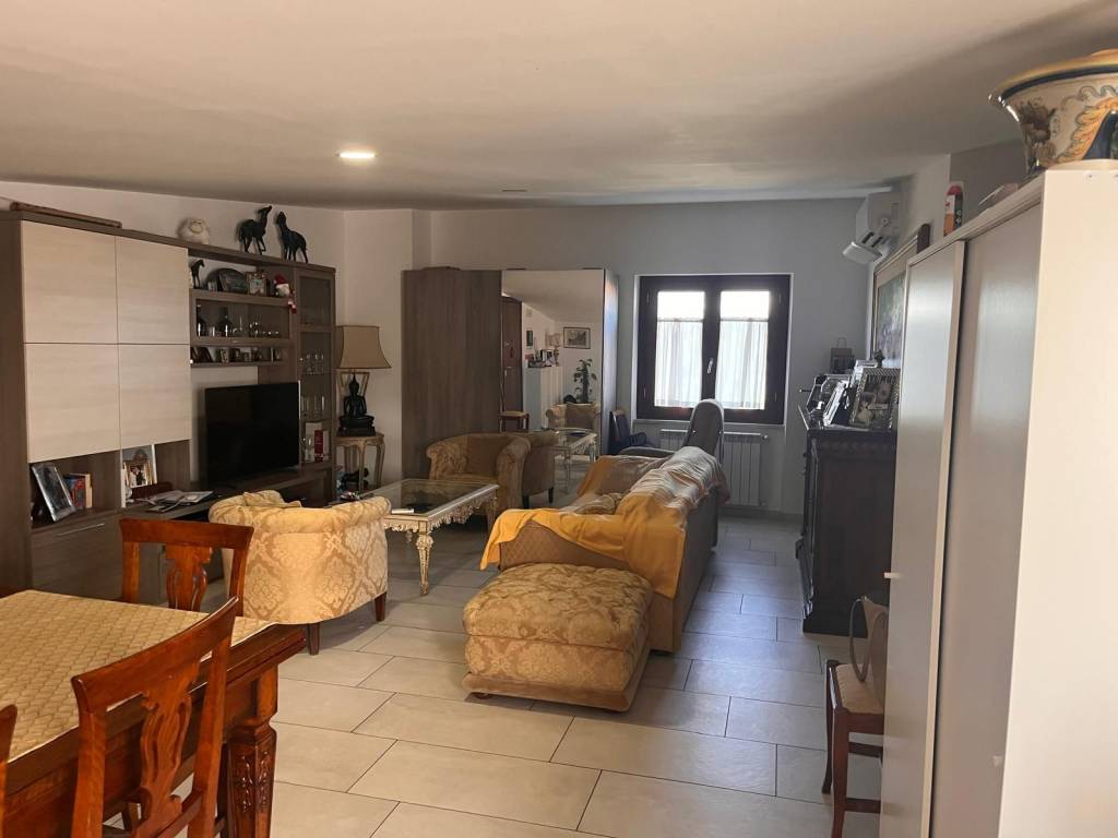 appartamento in affitto a Guidonia Montecelio in zona Villanova