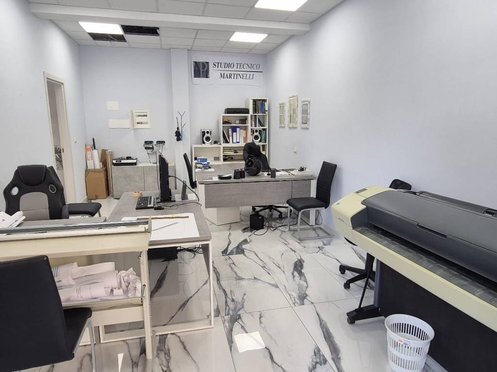 ufficio in affitto a Guidonia Montecelio in zona Colleverde