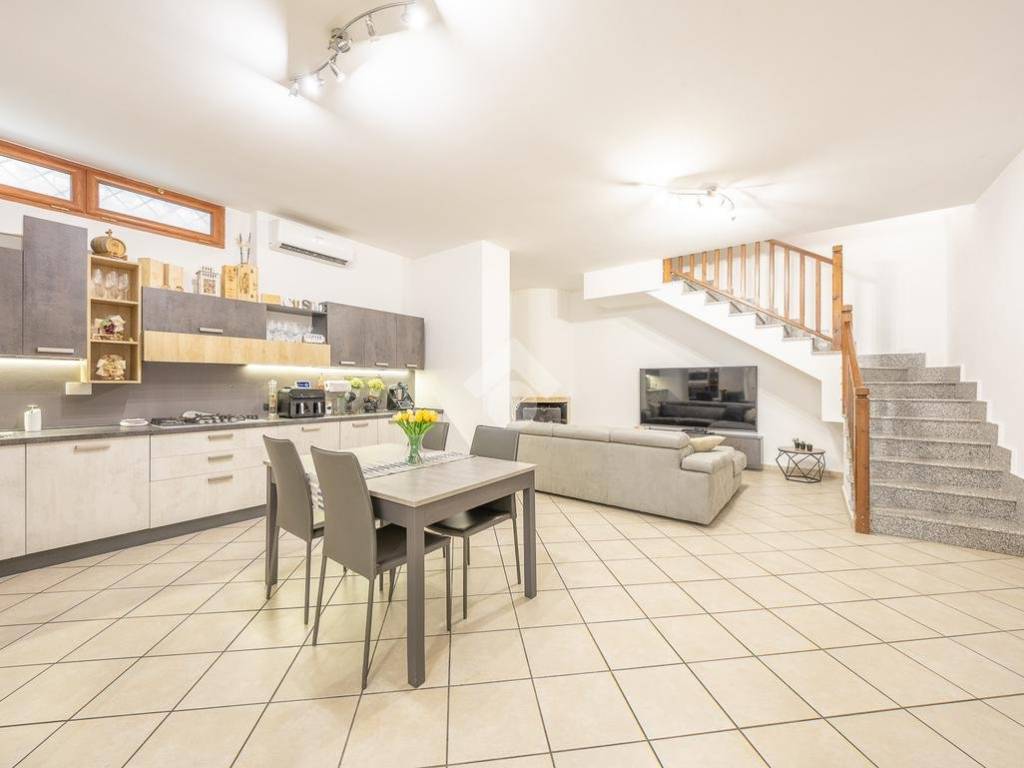 casa indipendente in affitto a Guidonia Montecelio in zona Setteville