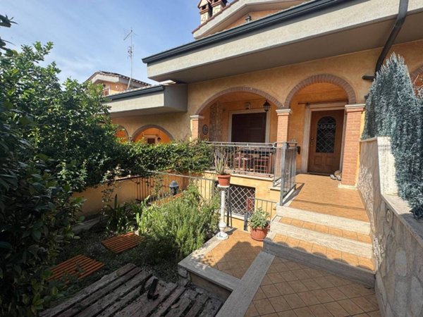 casa indipendente in affitto a Guidonia Montecelio in zona Setteville