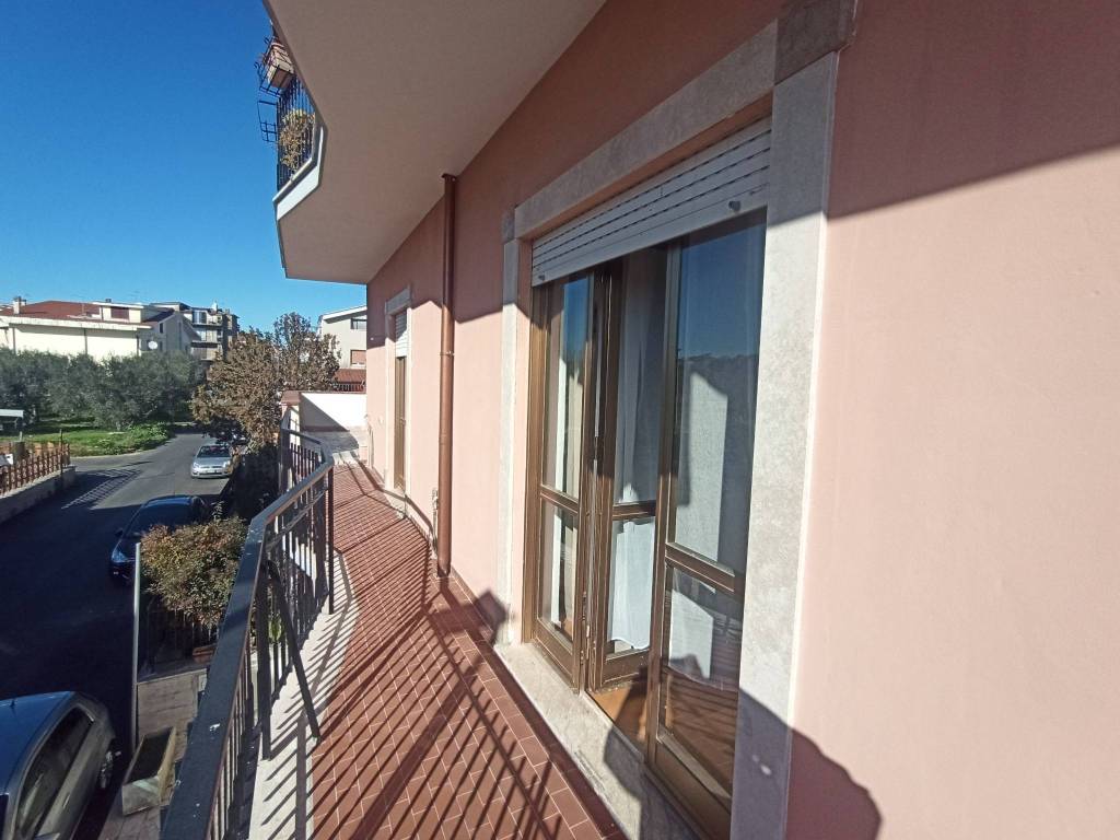 appartamento in affitto a Guidonia Montecelio in zona Colle Fiorito