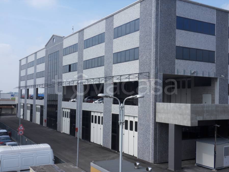 ufficio in affitto a Guidonia Montecelio in zona Guidonia