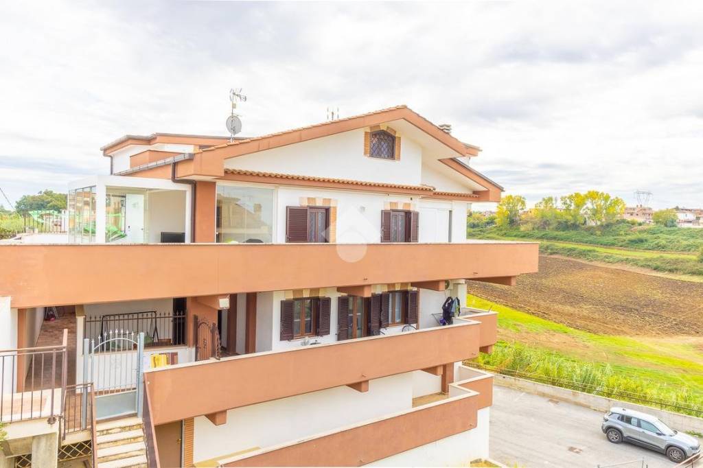 appartamento in affitto a Guidonia Montecelio in zona Marco Simone