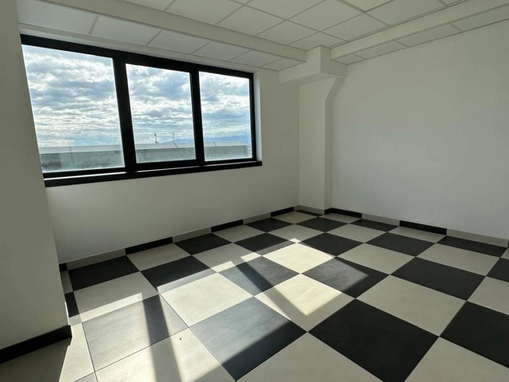 ufficio in affitto a Guidonia Montecelio