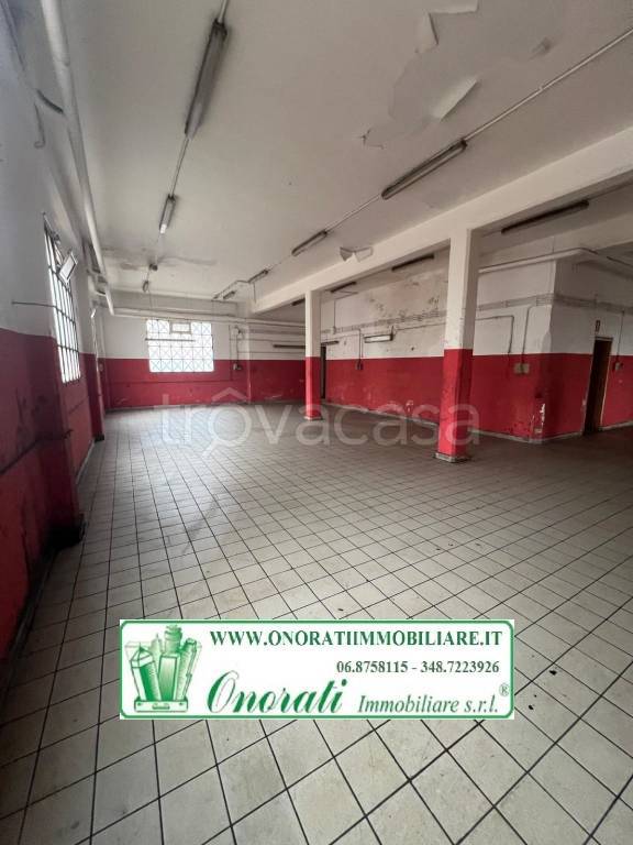 locale commerciale in affitto a Guidonia Montecelio in zona Villalba