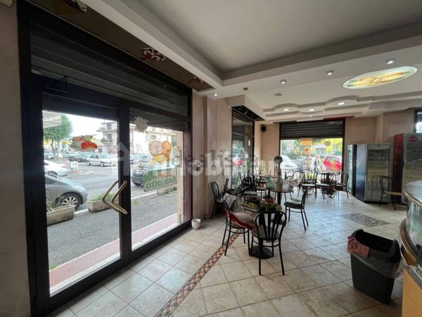 negozio in affitto a Guidonia Montecelio in zona Villanova