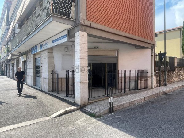 ufficio in affitto a Guidonia Montecelio