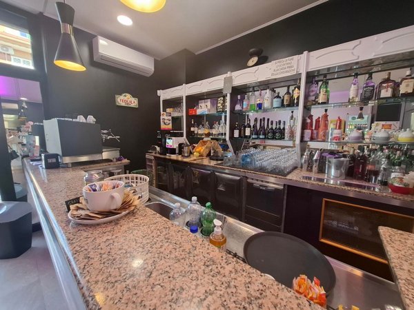 negozio in affitto a Guidonia Montecelio