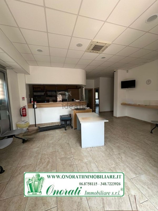 ufficio in affitto a Guidonia Montecelio in zona Guidonia