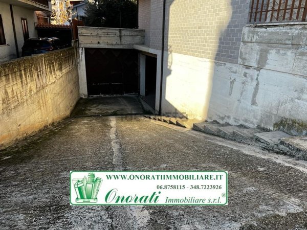 locale di sgombero in affitto a Guidonia Montecelio