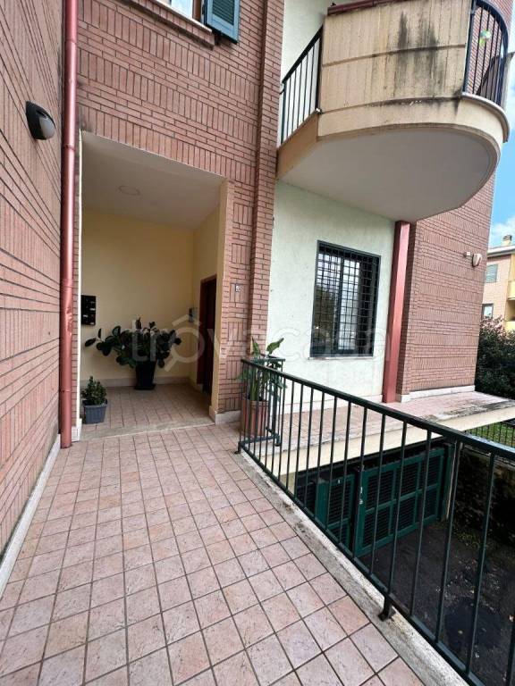 ufficio in affitto a Guidonia Montecelio in zona Montecelio