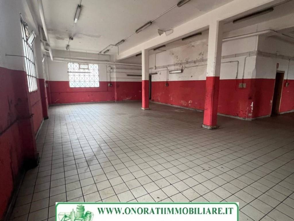 negozio in affitto a Guidonia Montecelio in zona Villalba