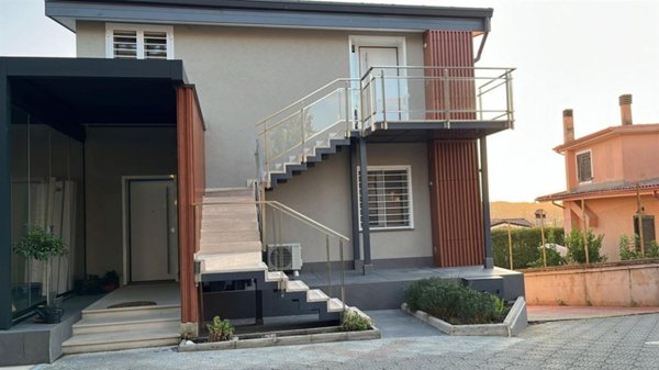 appartamento in affitto a Guidonia Montecelio in zona Pichini