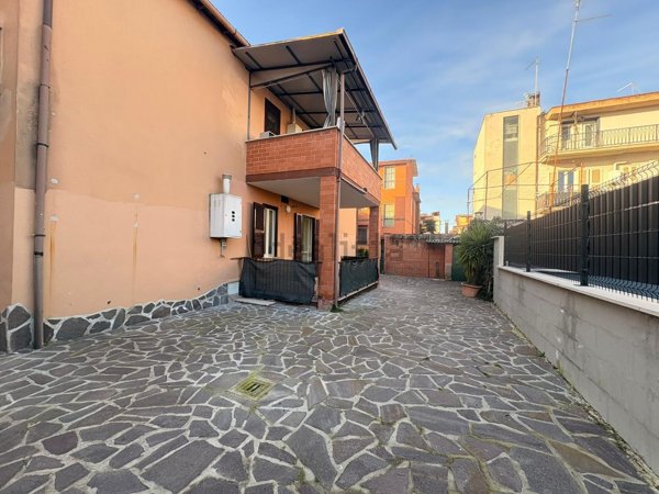 appartamento in affitto a Guidonia Montecelio