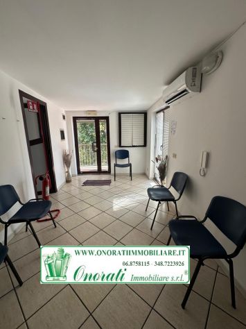 ufficio in affitto a Guidonia Montecelio in zona Guidonia