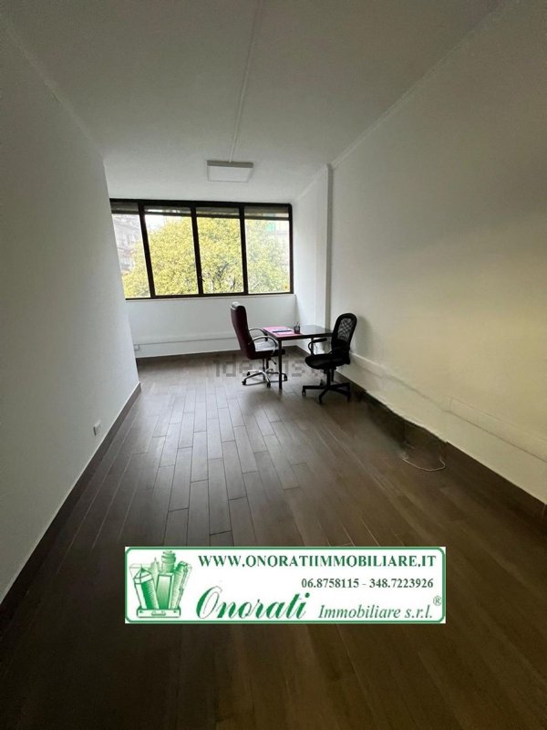 ufficio in affitto a Guidonia Montecelio