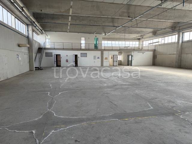 capannone in affitto a Guidonia Montecelio in zona Montecelio