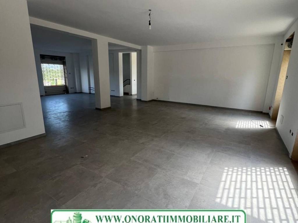 ufficio in affitto a Guidonia Montecelio