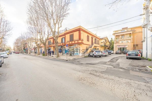 locale commerciale in affitto a Guidonia Montecelio in zona Guidonia