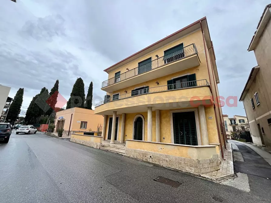 ufficio in affitto a Guidonia Montecelio in zona Villanova