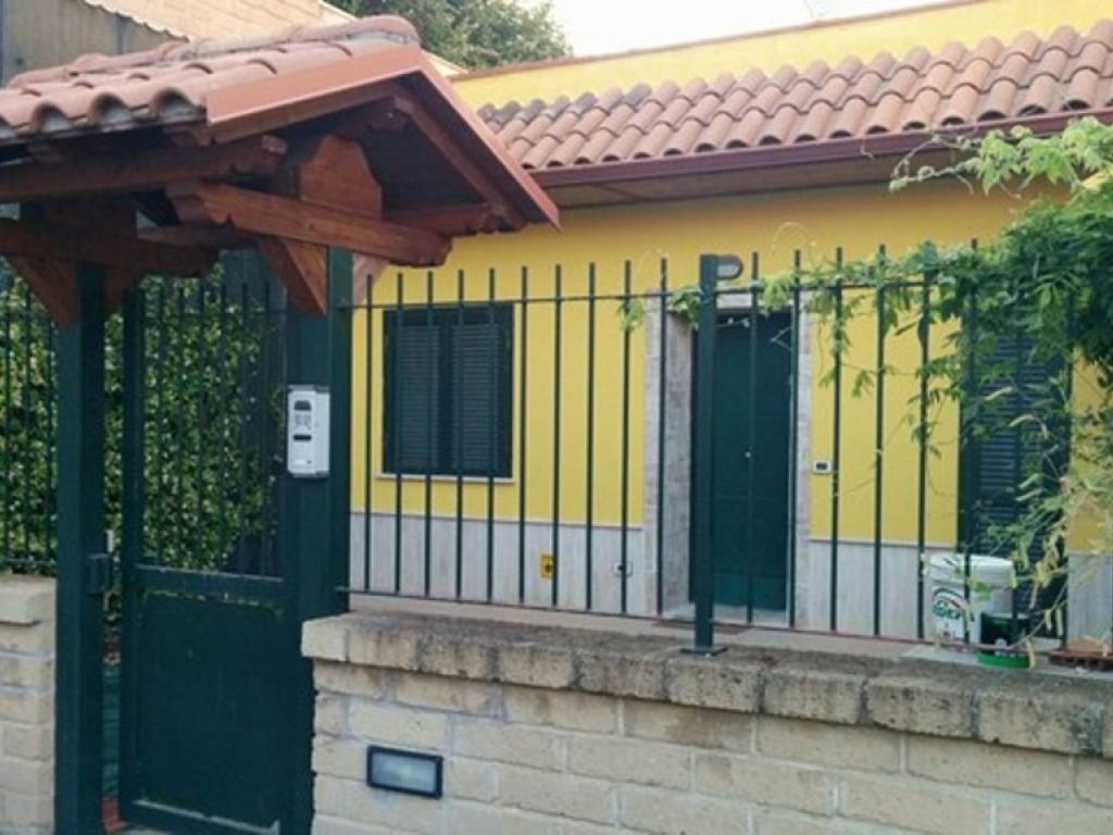 appartamento in affitto a Guidonia Montecelio in zona Pichini