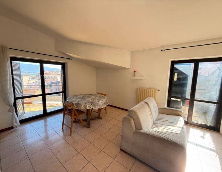 ufficio in affitto a Guidonia Montecelio in zona Guidonia