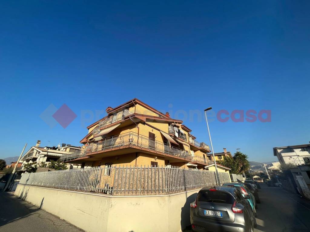 appartamento in affitto a Guidonia Montecelio in zona Villanova