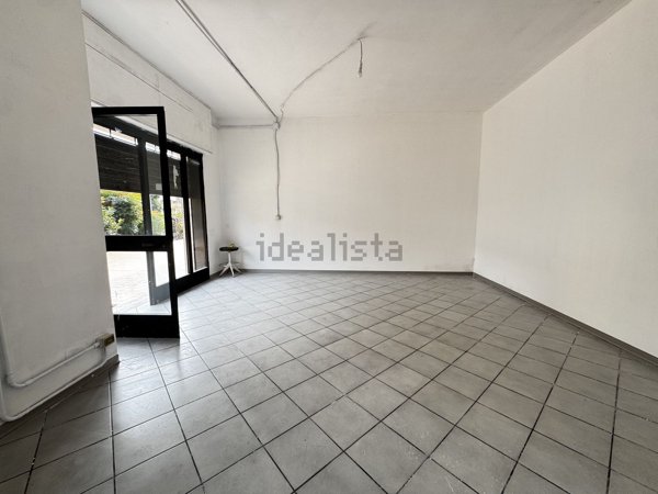 locale commerciale in affitto a Guidonia Montecelio
