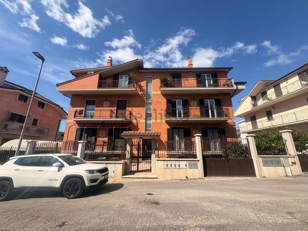 appartamento in affitto a Guidonia Montecelio