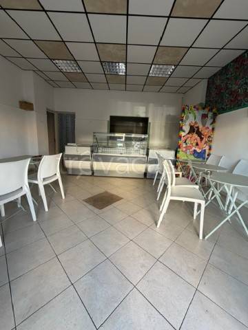 negozio in affitto a Guidonia Montecelio in zona Villanova