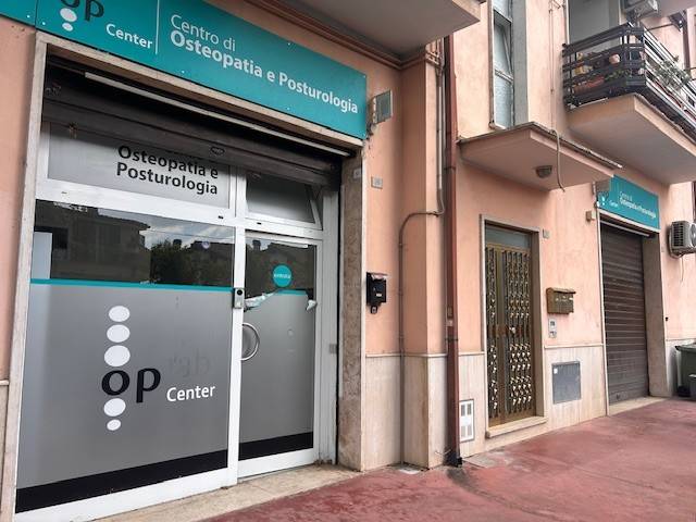 negozio in affitto a Guidonia Montecelio in zona Guidonia