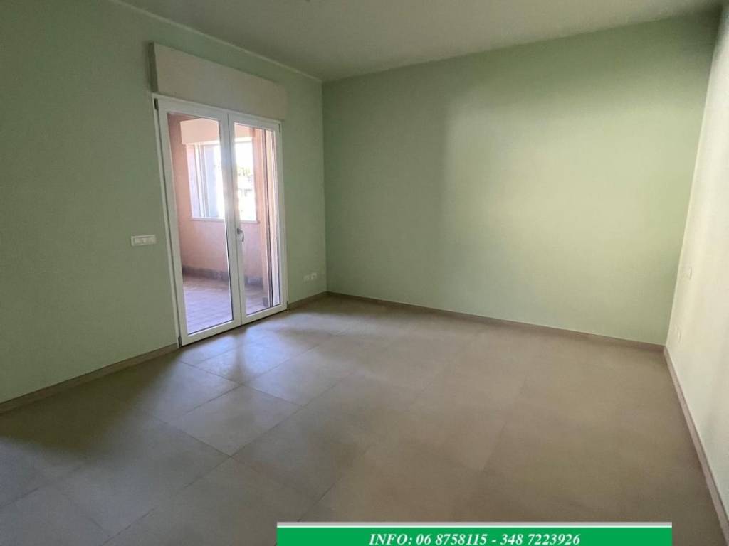 locale commerciale in affitto a Guidonia Montecelio