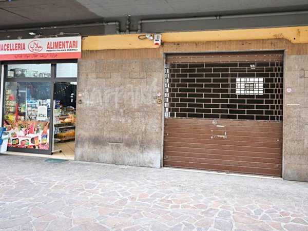negozio in affitto a Guidonia Montecelio in zona Setteville
