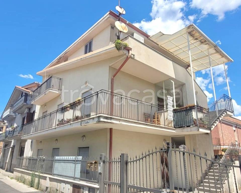 appartamento in affitto a Guidonia Montecelio in zona Villalba