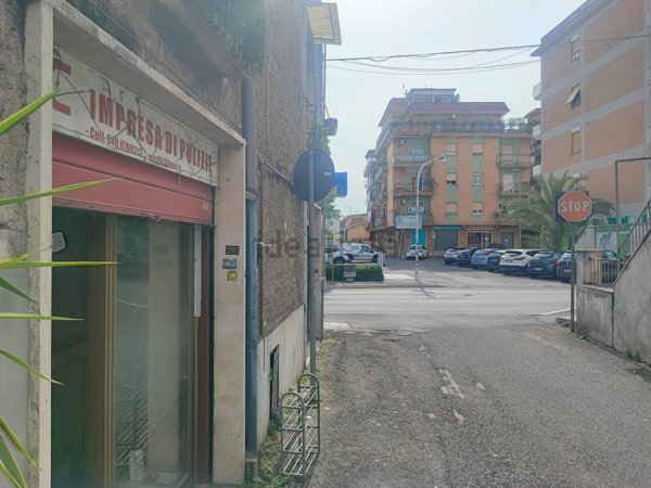 ufficio in affitto a Guidonia Montecelio in zona Guidonia