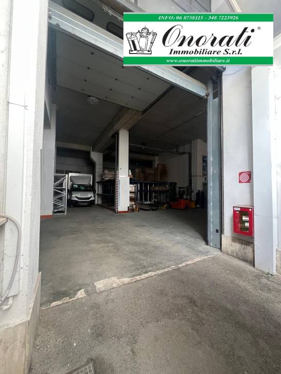 locale commerciale in affitto a Guidonia Montecelio